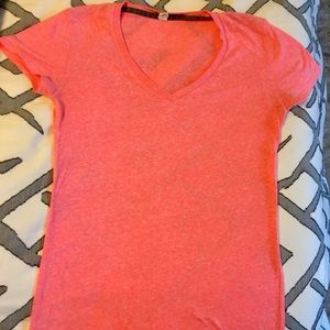 Under Armour Heat Gear short sleeve shirt (coral)